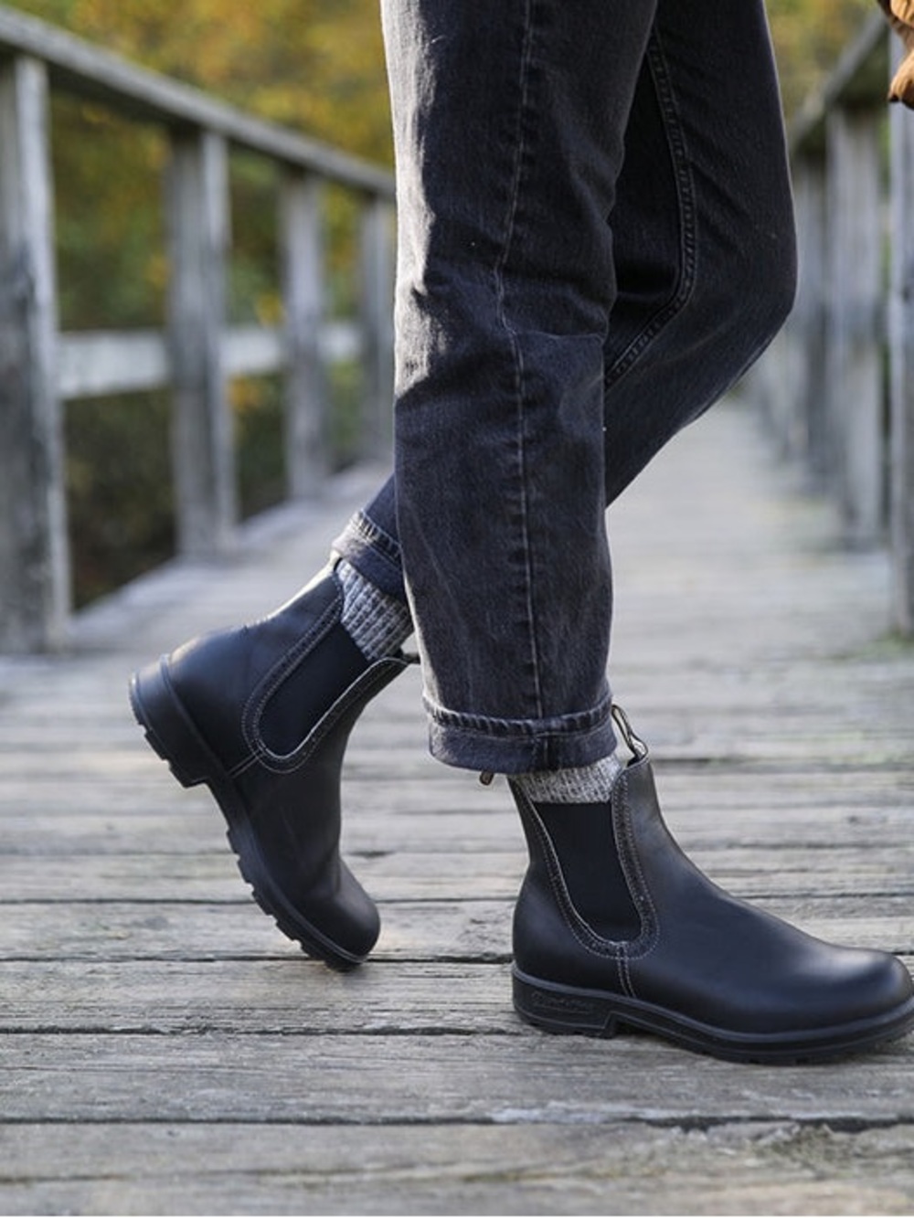 Blunstone Classic Chelsea Women's Ankle Boots - Black size 5 US 8